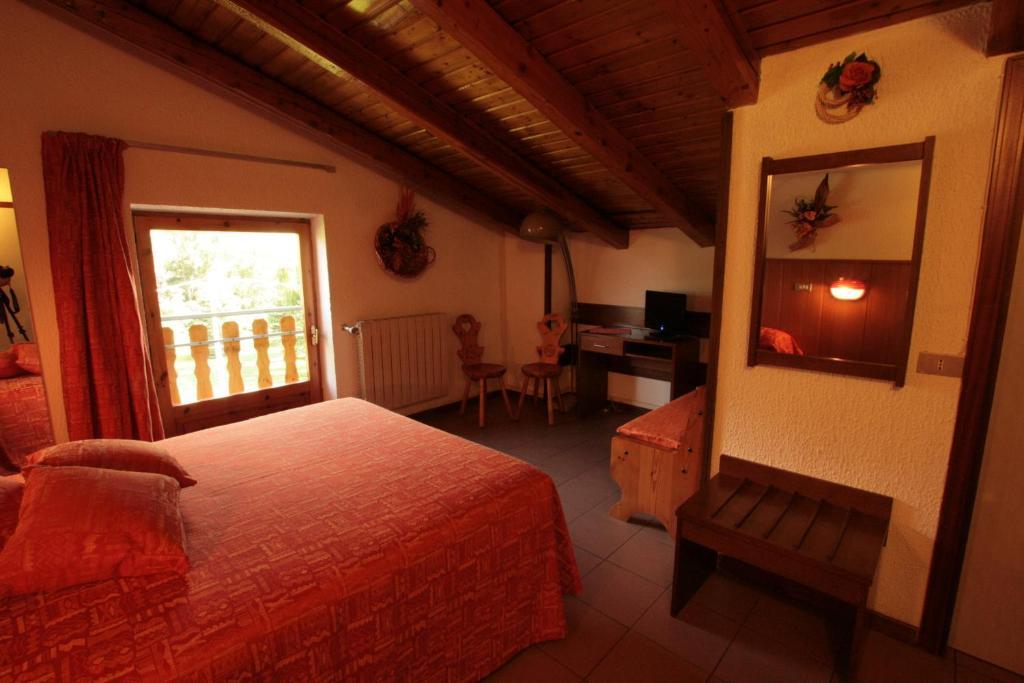 Hotel Sarre Habitación foto