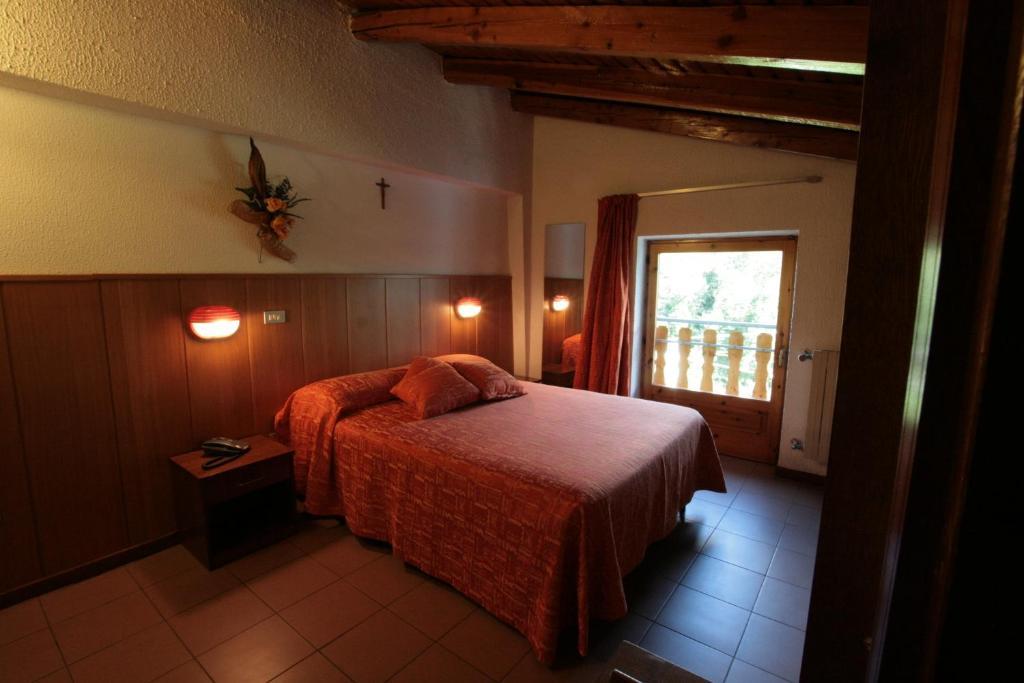 Hotel Sarre Habitación foto