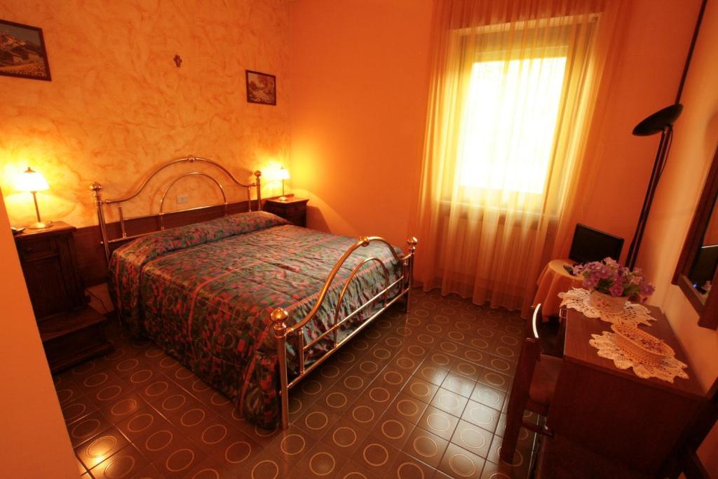 Hotel Sarre Habitación foto